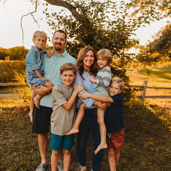 Meet your Posher, Amber - Picture 1 of 7